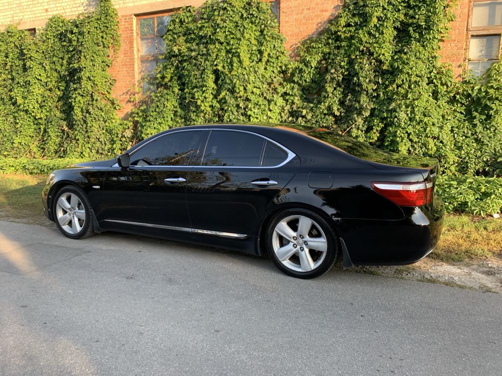 Продам Lexus LS 460 2007