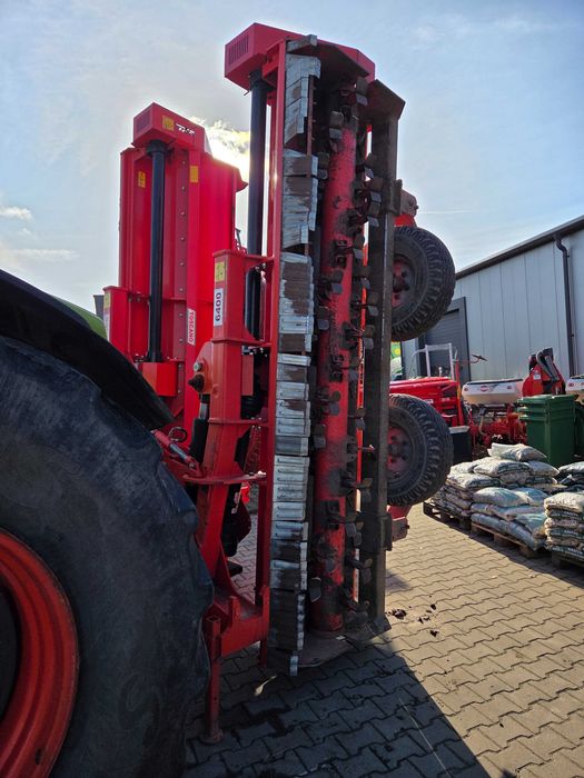 Usługa mulczowania kukurydzy, mulczer 6,4m Claas Axion 850