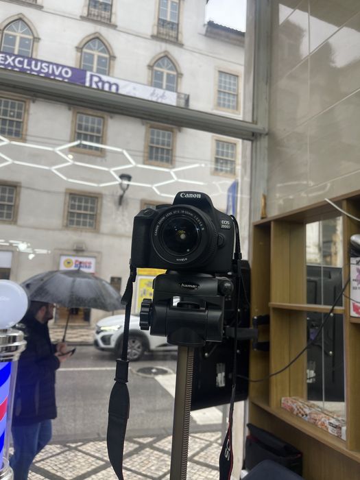 Camera canon 2000D EOS