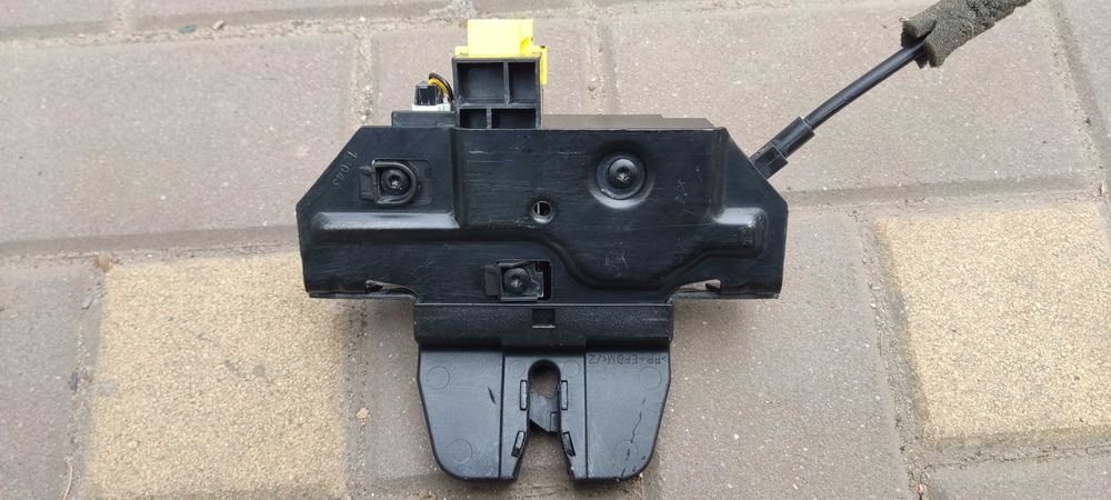 Замок задньої ляди Опель Вектра с хетчбек