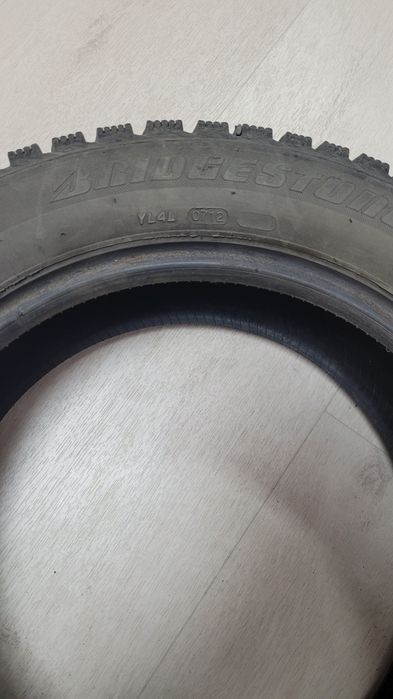 Бриджстоун шипована резина