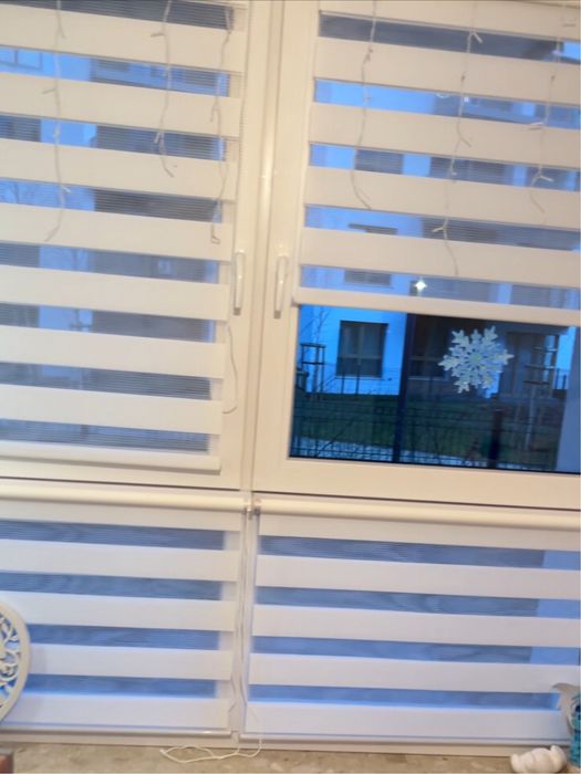 Zasłona roleta dzień i noc biała