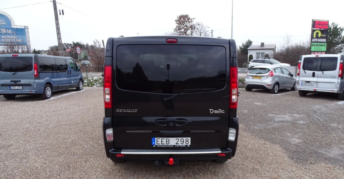 Renault Trafic 2.0 dCi 115 FAP Grand Passenger Black Edition