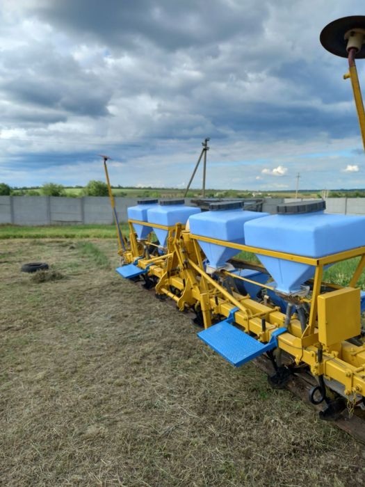 Продамо сівалку ТОДАК СТВТ 12/8М 2010 рік. З системою контролю висіву.