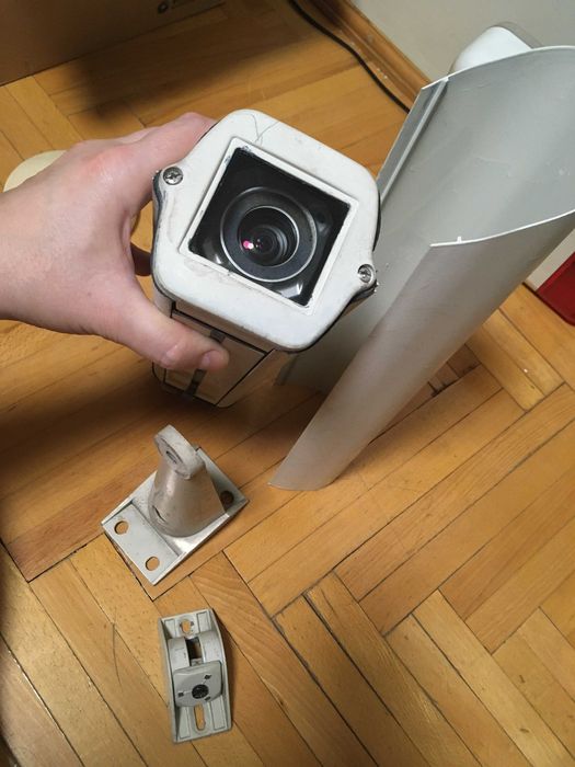 Kompletny system wizyjny (monitorujący z 4 kamerami)