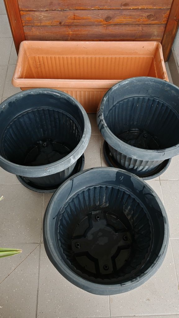 Donice ogrodowe plastikowe