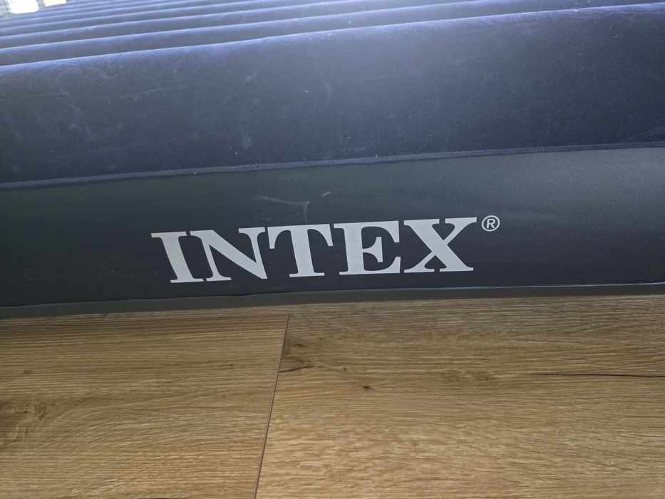 Materac dmuchany INTEX