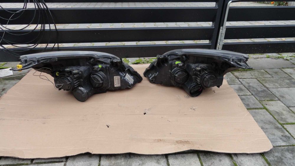 Lampy Przednie Opel Vectra C LIFT czarne Komplet Demontaż lampa