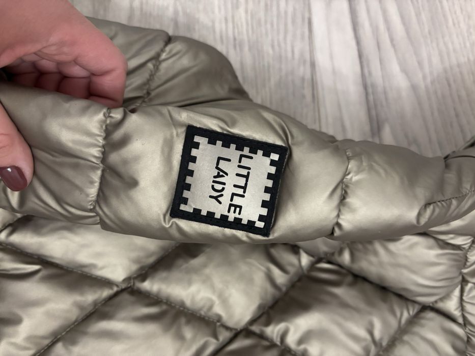 Продам пуховик зимовий для дівчинки