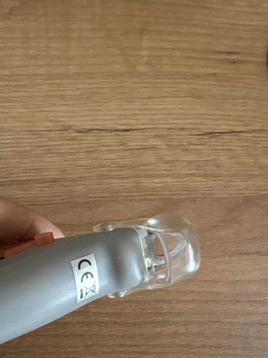 Obcinarka gilotyna do pazurów ze swiatełkiem dla psa