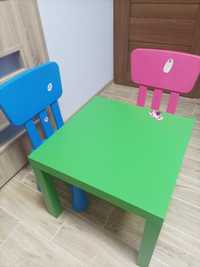 Stolik dziecięcy Ikea i dwa krzesełka