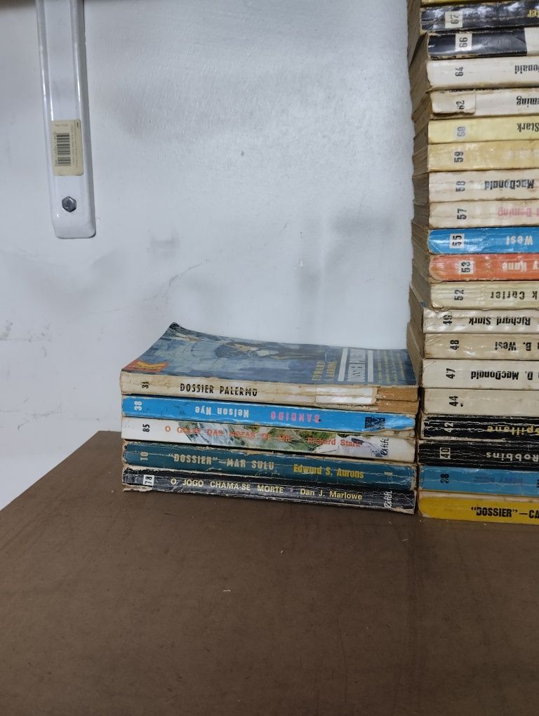 Vendo livros década de 70 e 80