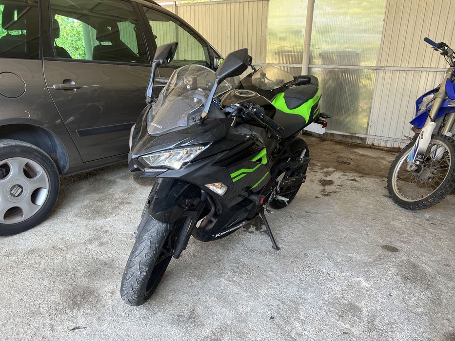 Kawasaki Ninja 400 como nova 2021