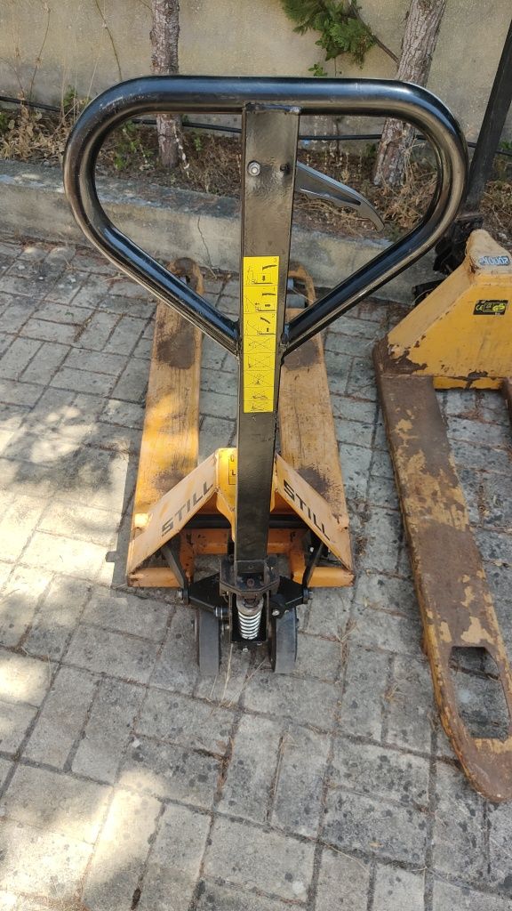 Porta paletes usado a funcionar bem