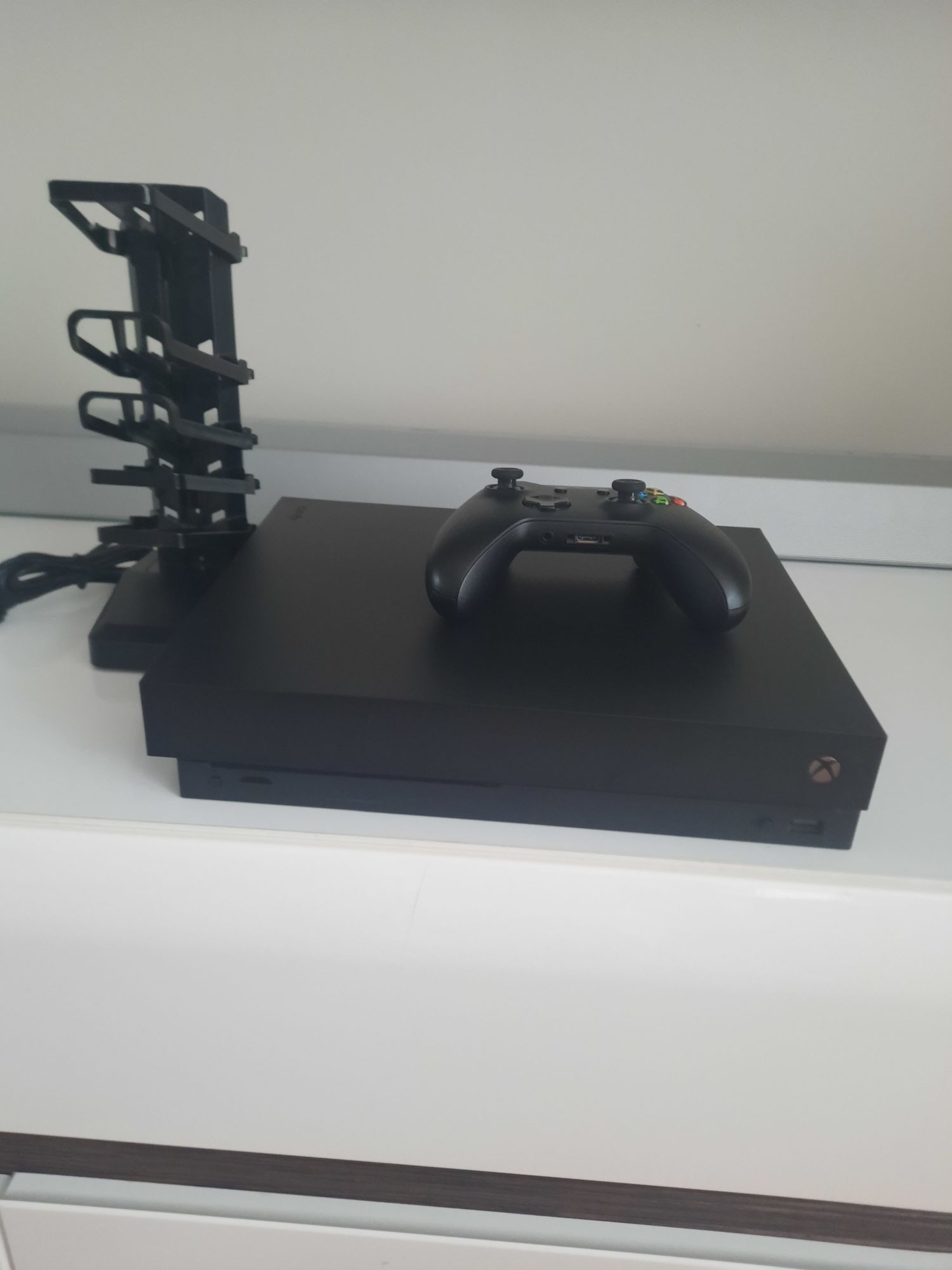 Xbox One X 1 Tb Stan Bdb