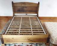 Quarto de casal completo.
