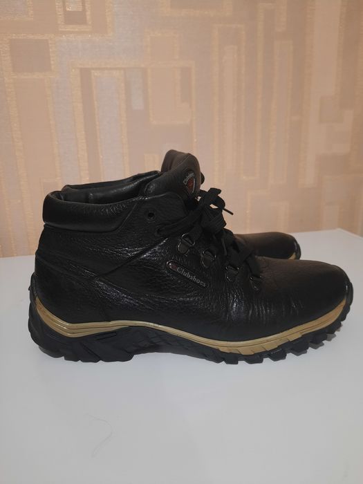 Зимові ботинки 42р