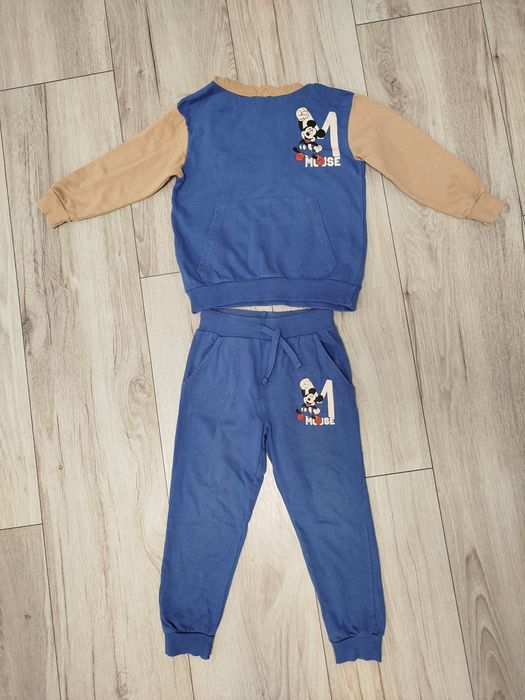 Спортивний костюм