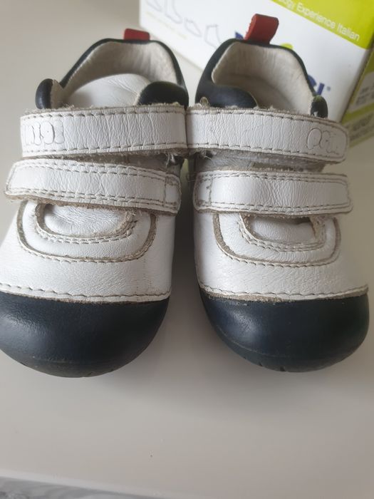 Primigi pierwsze buty do chodzenia miękkie wygodne skórzane rozm 19