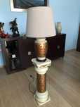 Stylowa lampa ze stojakiem w zestawie