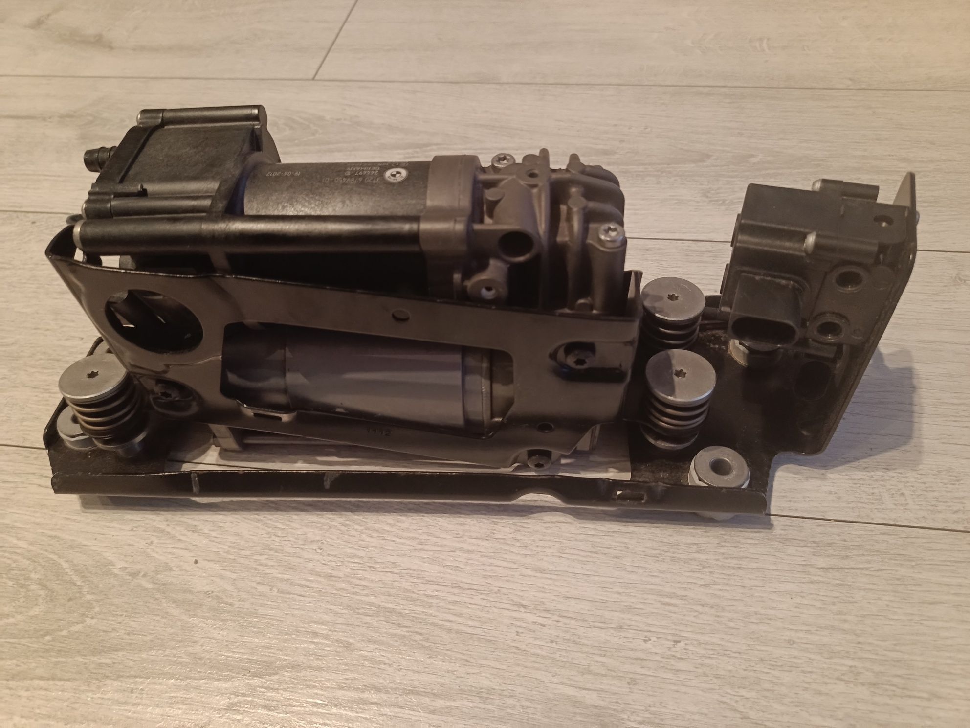 Pompa zawieszenia BMW F11 wabco 244497