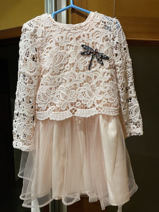 Святкова сукня на дівчинку