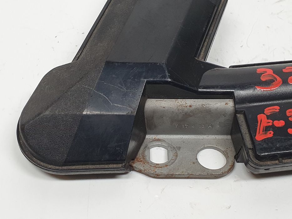 Encaixe de cinto frente esquerdo BMW 3 (E36)