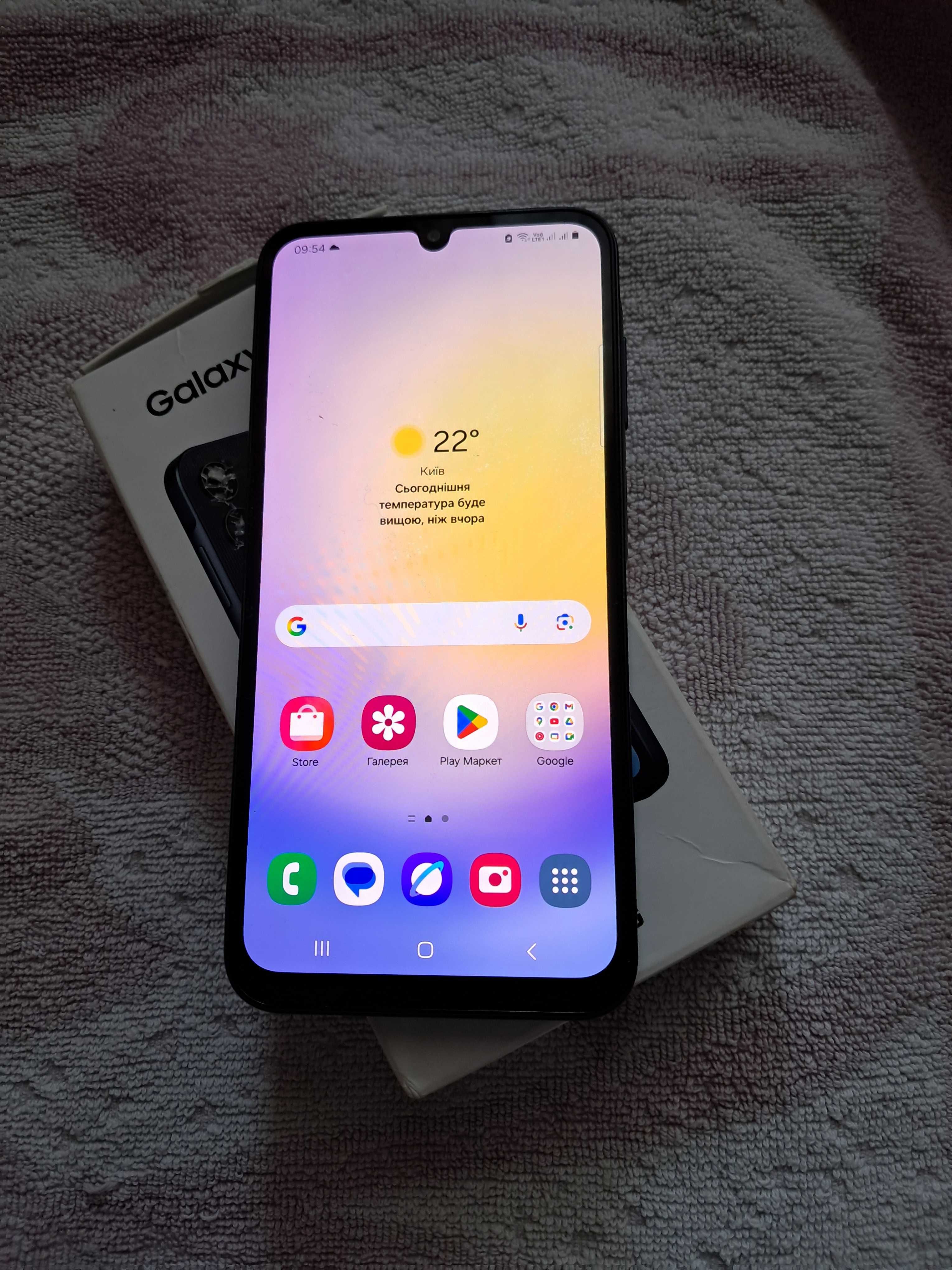 Samsung A25  6/128  2 sim у гарному стані.