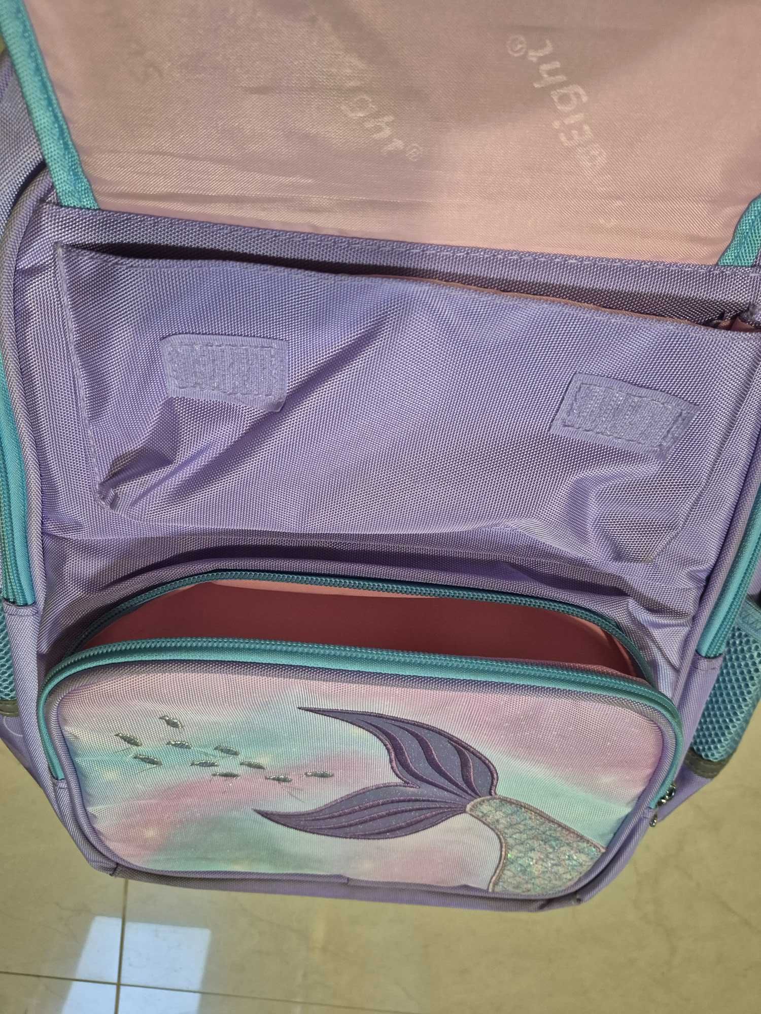 Vendo Mochila Lilás com Cauda de Sereia