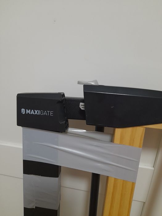 2 szt. Barierka zabezpieczająca rozporowa na schody Maxigate 75-82cm