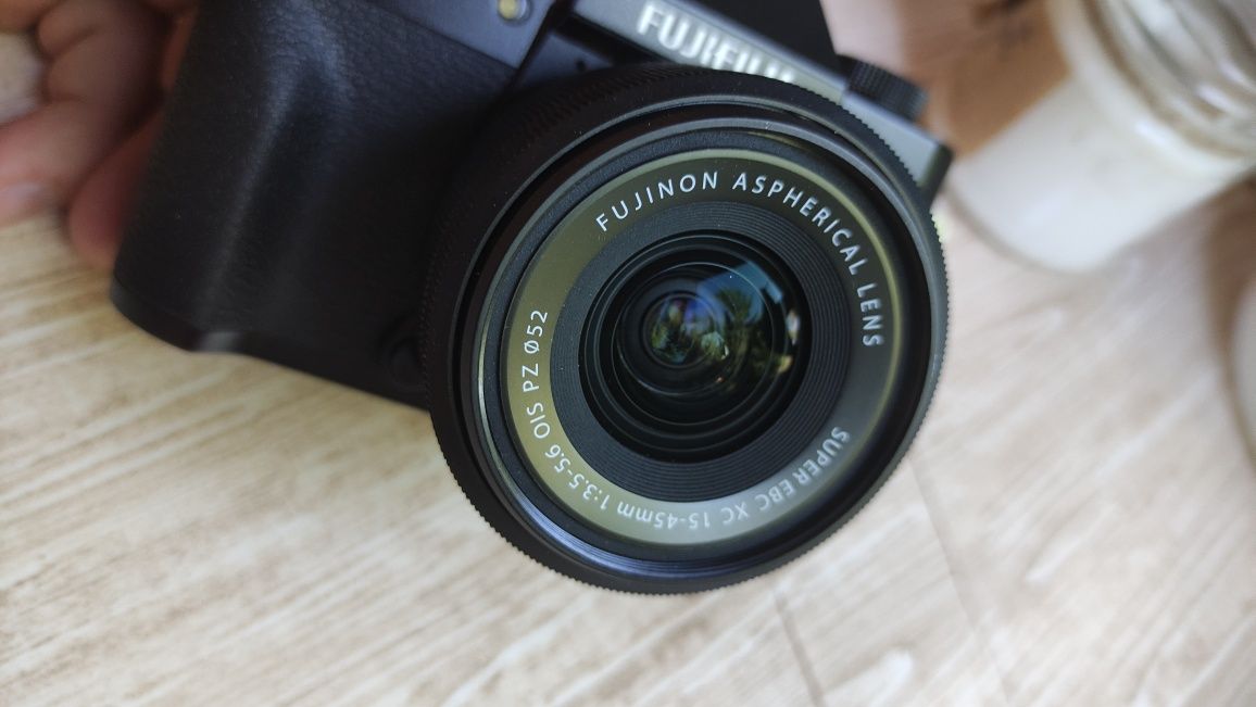 Fujifilm XT-30 II + 15-45 + lampa. Przebieg 720 zdjęć