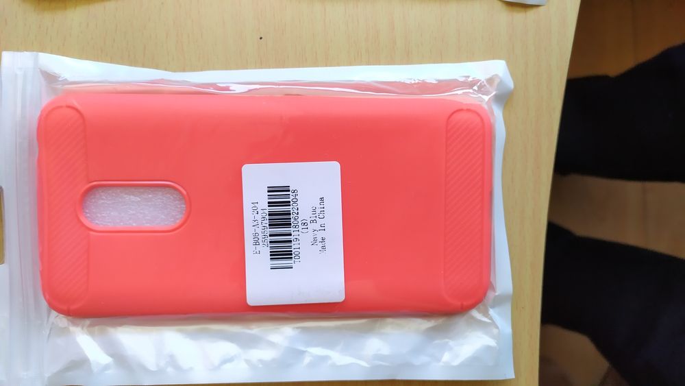 Capas novas para Xiaomi Redmi 5 Plus (ver fotos)