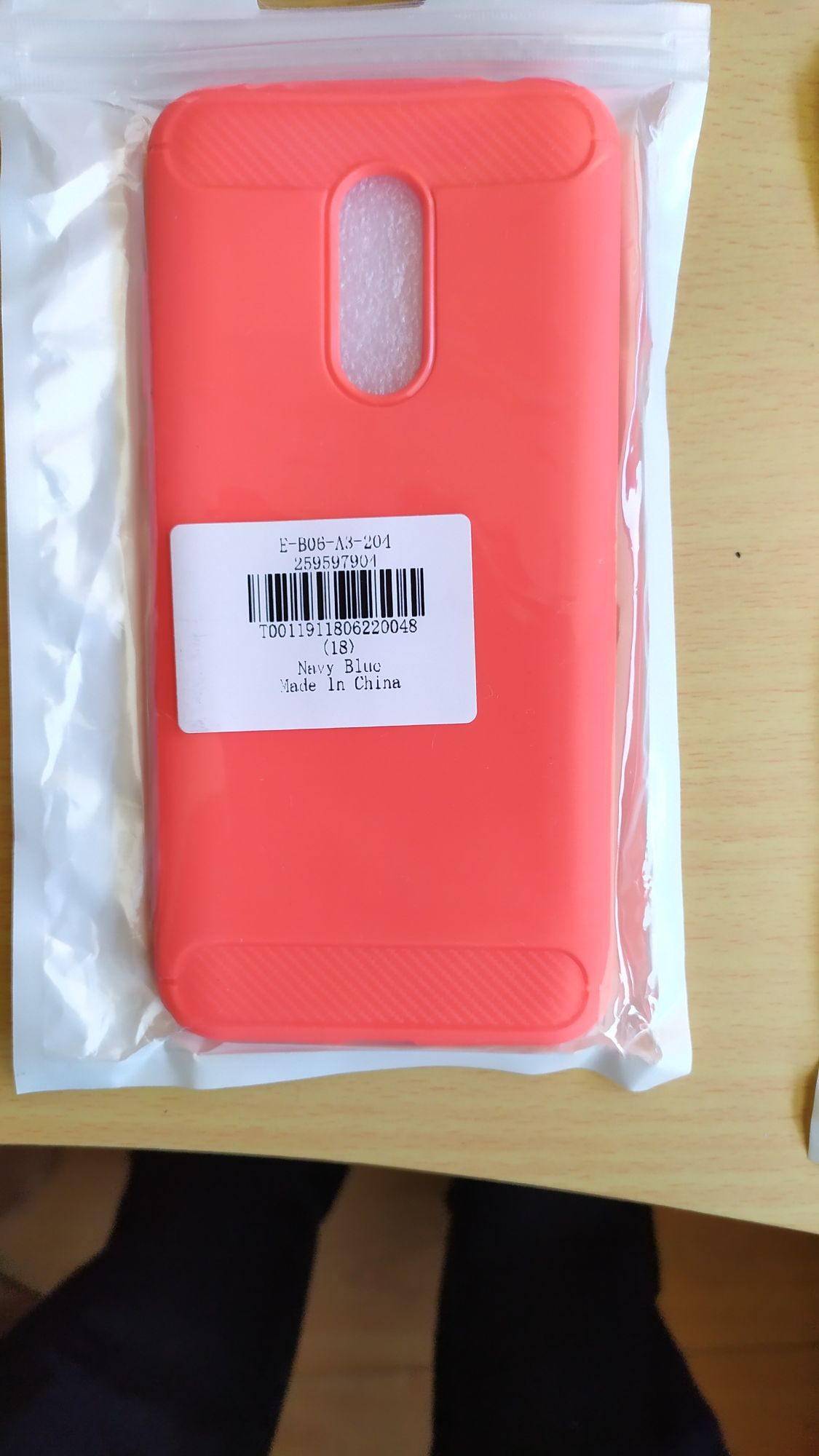 Capas novas para Xiaomi Redmi 5 Plus (ver fotos)
