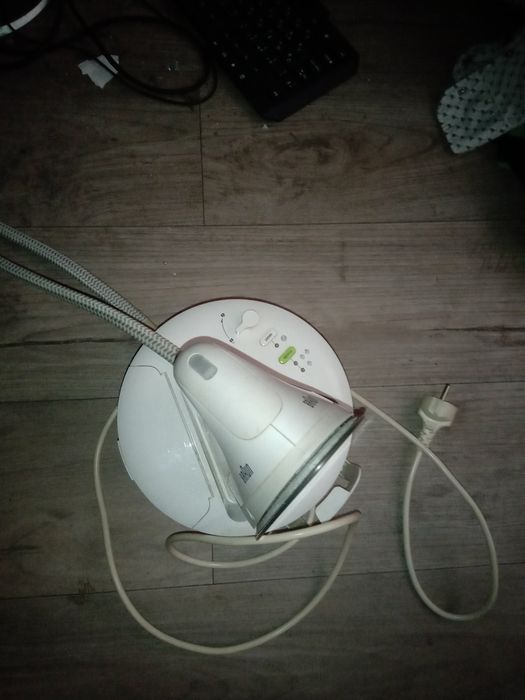 Парогенератор - Утюг Braun IS2044VI