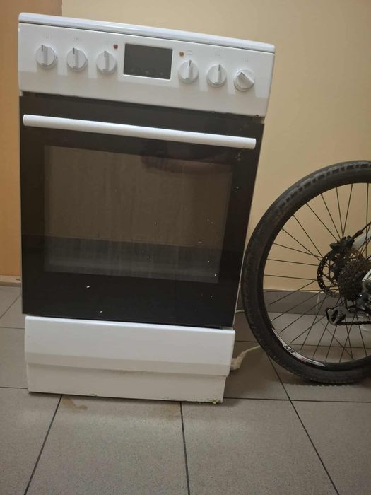 Kuchenka gazowa z piekarnikiem stan idealny