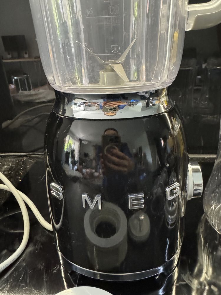 Blender kielichowy smeg + 2 x smoothie