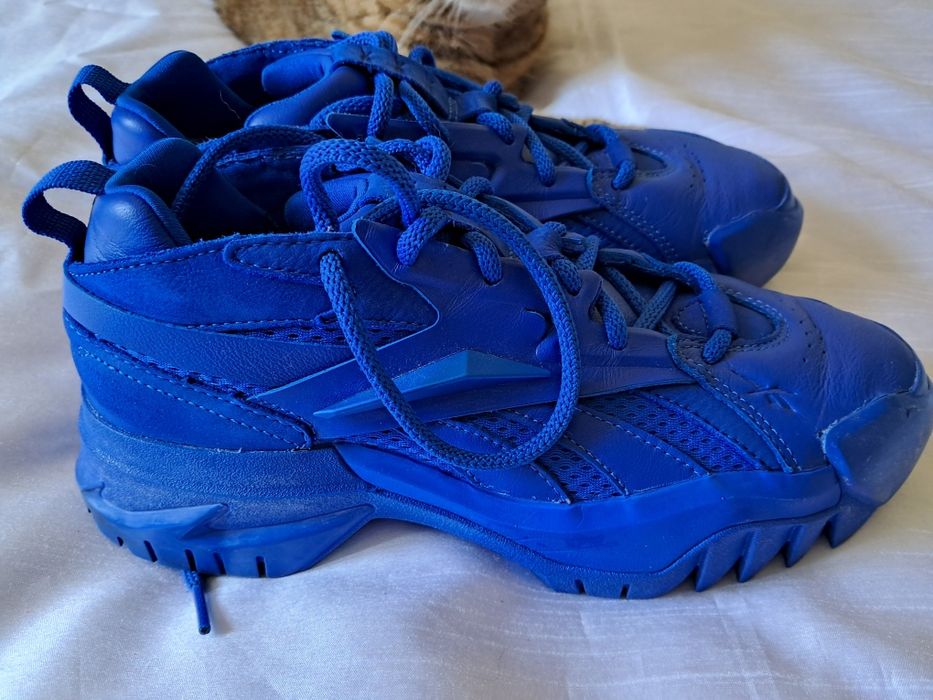 Шкіряні кросівки   reebok  Cardi B р.38.5 устілка25 см