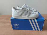 Buty dziewczęce Adidas Superstar 28,5