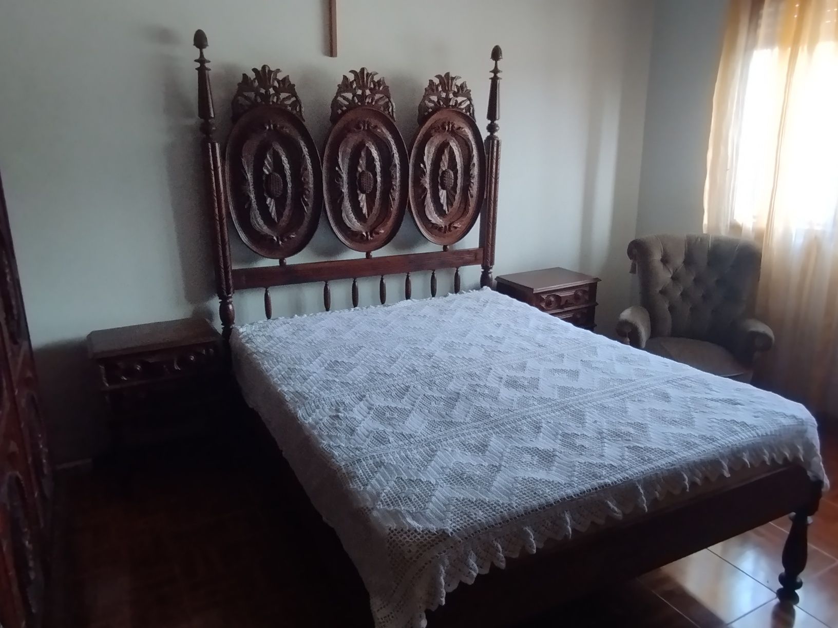 Quarto de casal - mobília antiga