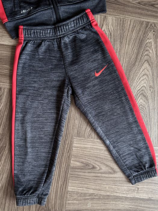 Теплий на флісі спортивний костюм Nike 3-4 98-104 см+кросівки 28 р