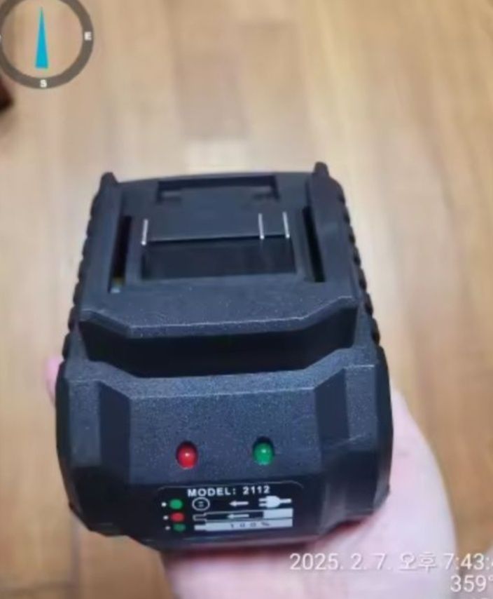 Ładowarka Makita 1,5amper szybka
