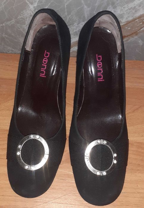 Sapatos de sra Donni.
