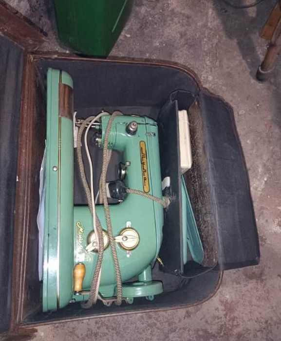 Maszyna do szycia tuła z walizka