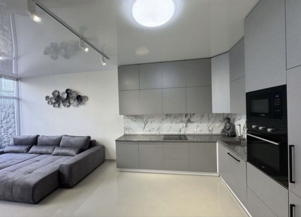 Здам Таунхаус поруч м .Осокорки.Перша оренда