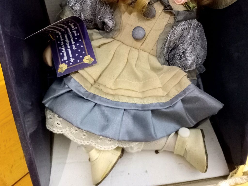 Порцелянова лялька La Bambole