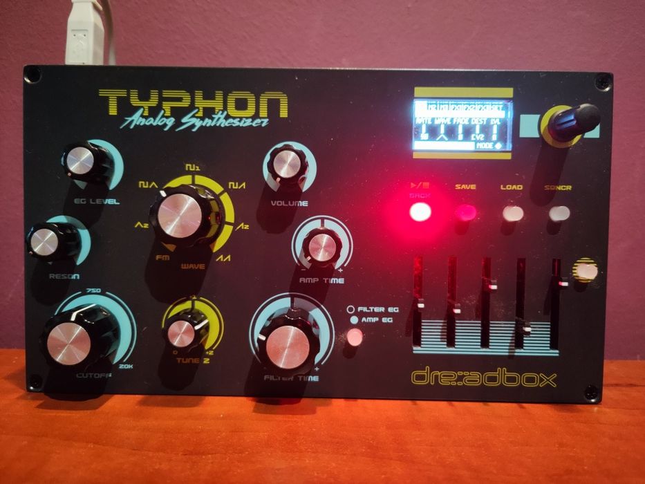 Syntezator Analogowy Dreadbox Typhon