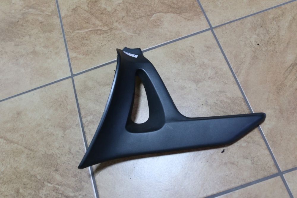 2121 Honda Goldwing GL1800 Trójkąt oryg. Prawy