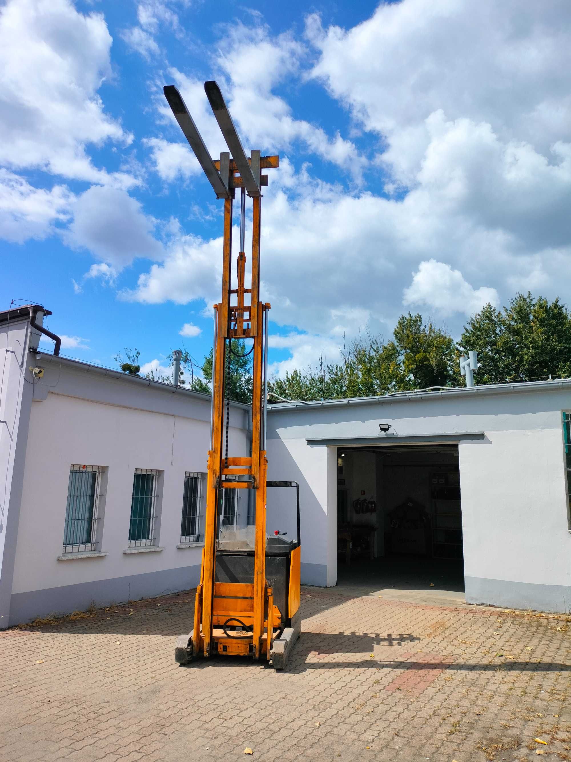Wózek widłowy elektryczny Jungheinrich ETVA 12.5G