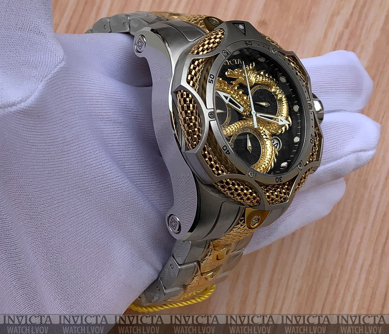 Мужские часы Invicta 31513 Reserve Venom Dragon Gen III Swiss.