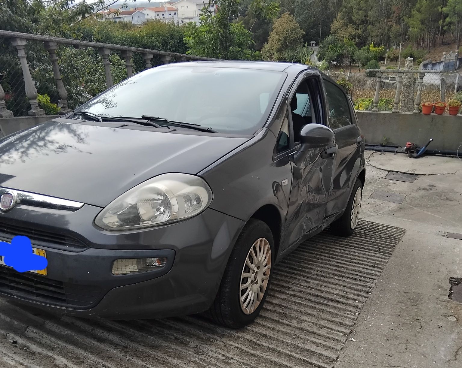 vendo Fiat punto evo 1.2 de 2011 salvado acidentado
